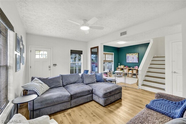 Foto del edificio - 534 Leawood Cir