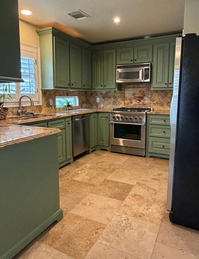 Building Photo - 3752 Rice Boulevard