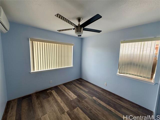 Building Photo - 87-366-366 Kulawae St