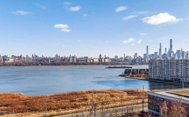 Foto del edificio - 32 Bergen Ridge Rd