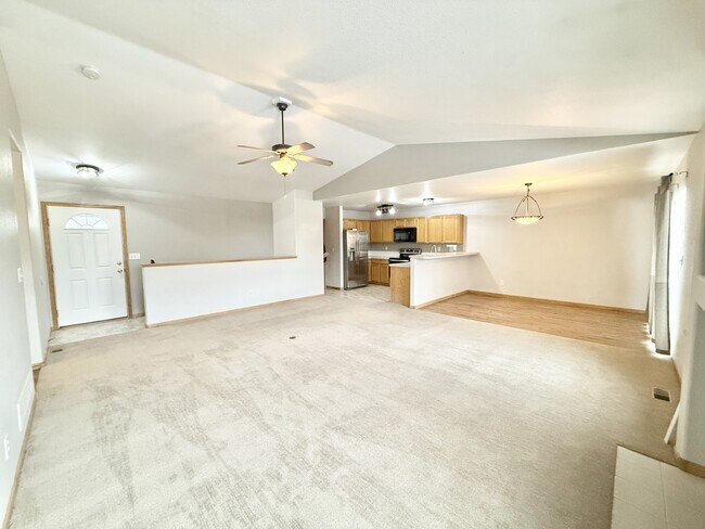 Foto del edificio - 8522 Secretariat Dr