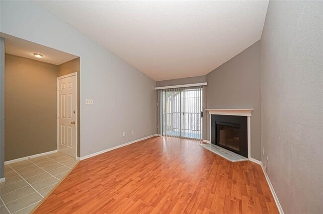 Building Photo - 2120 El Paseo St