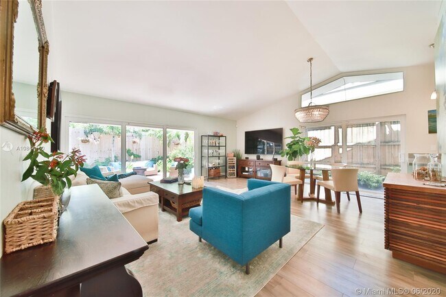 Foto del edificio - 3076 Gifford Ln