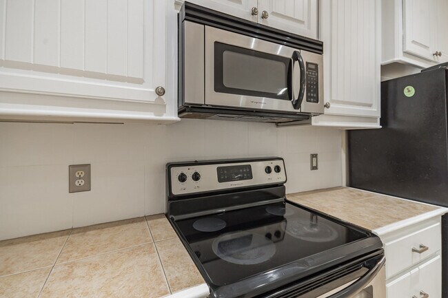 Building Photo - 122 Beechwood Cir