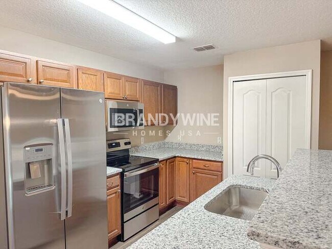 Building Photo - 8269 Halls Hammock Ct