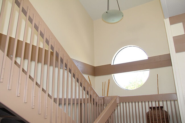 2 Bedroom 2 Bath Condo in Central Fremont - 2 Bedroom 2 Bath Condo in Central Fremont