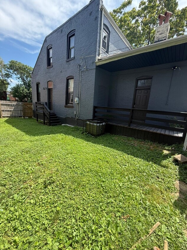 Primary Photo - 2634 Arsenal St