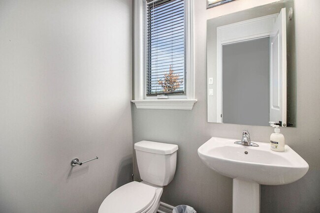 Building Photo - 132 Eric Maloney Way