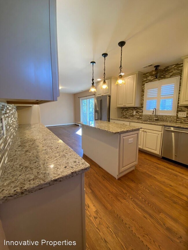 Building Photo - 4 br, 3 bath House - 322 Beach Drive