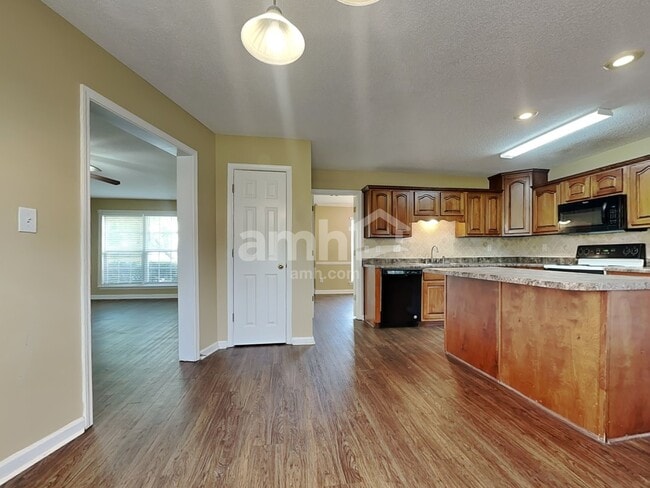 Building Photo - 11594 Milton Meadows Dr