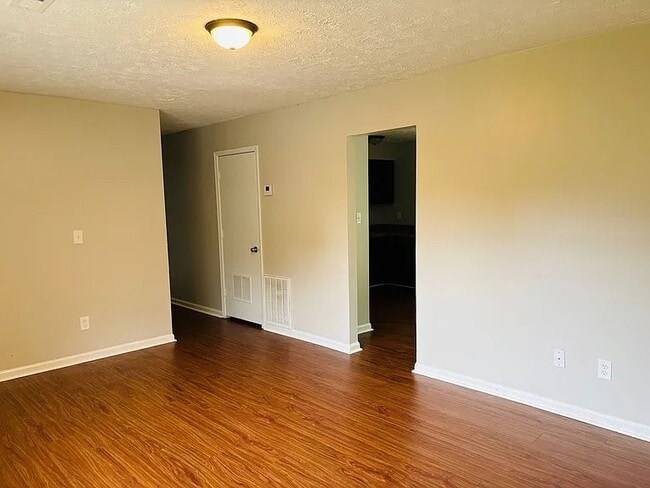 Foto del edificio - 42 Westgate Park Ln