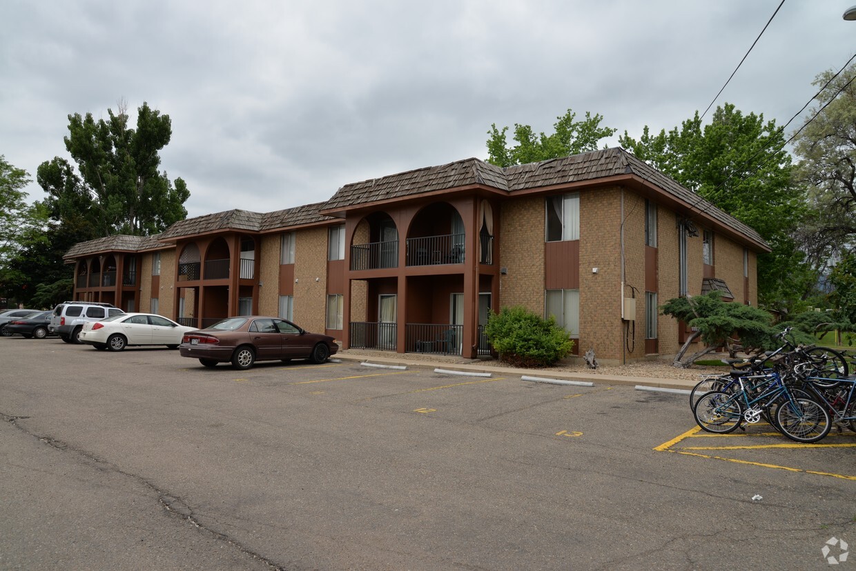 Building Photo - Mohawk Drive Apartments