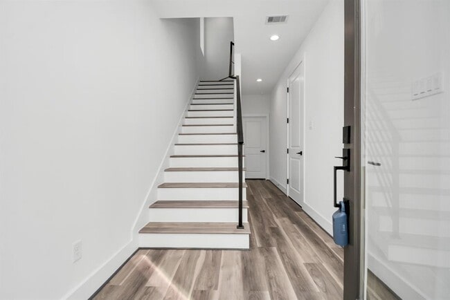 Building Photo - 1507 Robin St