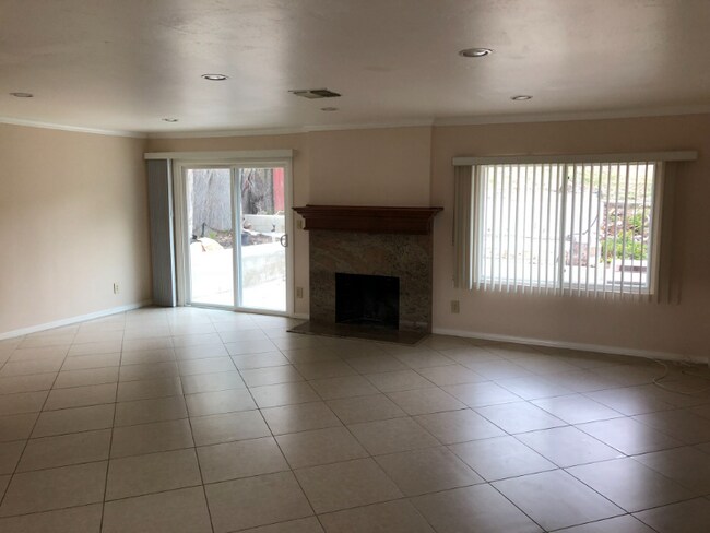 Foto del edificio - 8628 Renown Dr