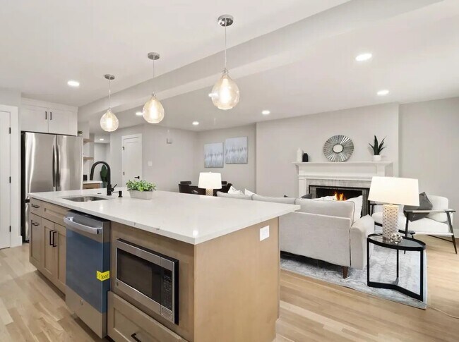 Building Photo - 3920-3912 12th St S