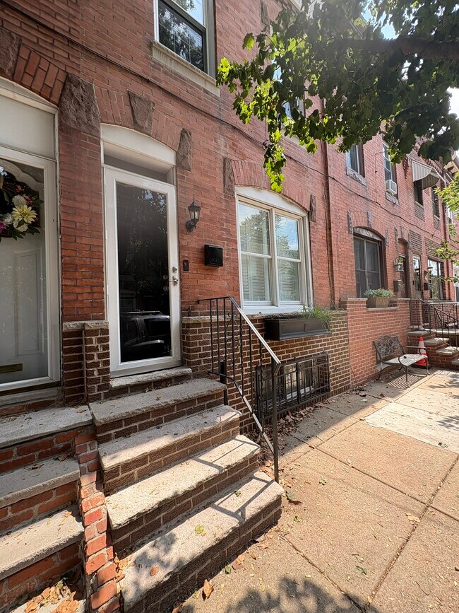 Foto del edificio - 2415 S Lambert St