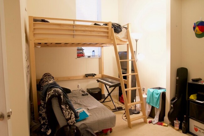 Foto del edificio - 841 Parker St