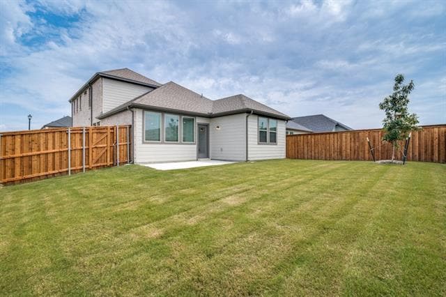 Building Photo - 907 Hazel Dr