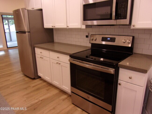Foto del edificio - 5280 Diamond Dr