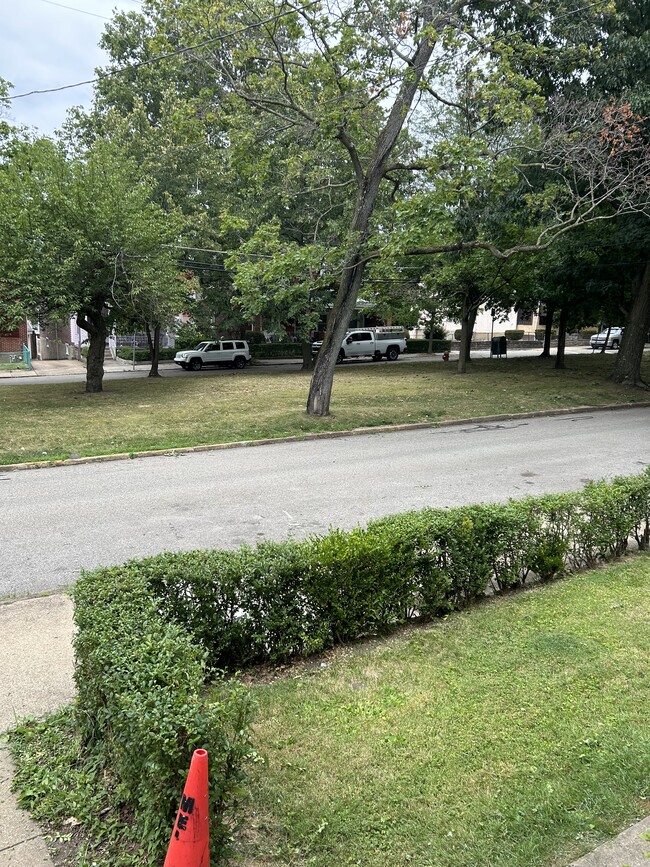 Building Photo - 9 Oakland Sq