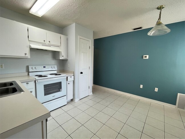 Building Photo - 4724 Connor Dr