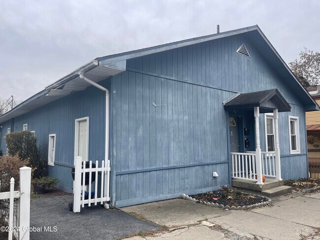 Foto del edificio - 68 Phila St