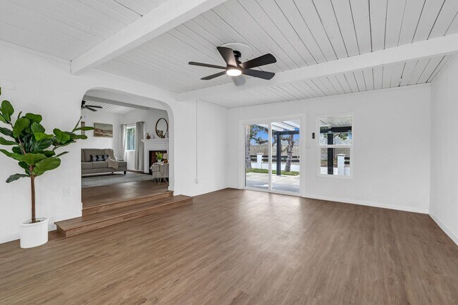 Building Photo - 9952 La Docena Ln