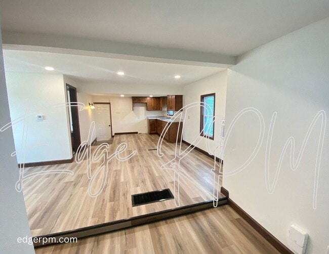 Building Photo - Charming 1 Bedroom, 1 Bathroom Home in Waterloo, IA!