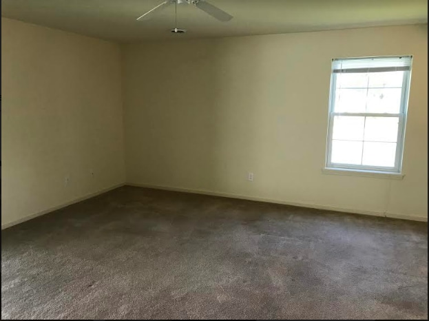 Building Photo - 465 Kings Rd