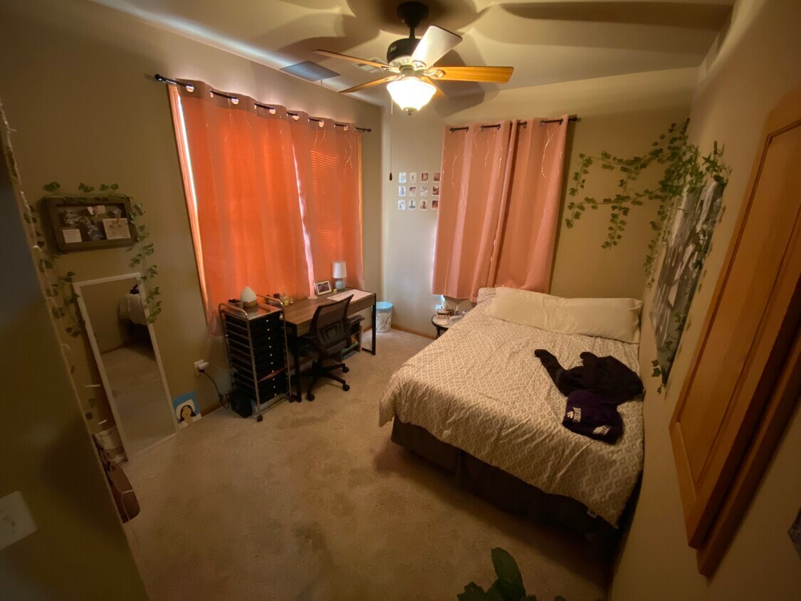 1209 Bertrand St Unit 3, Manhattan, KS 66502 1209 Bertrand St