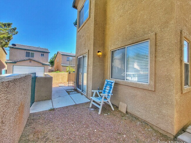 Foto del edificio - 5278 Sacha Way