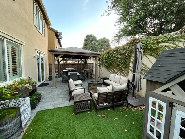 Foto del edificio - 333 Emory Ct