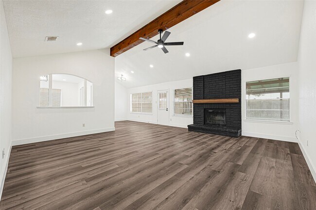 Foto del edificio - 17711 Wild Willow Ln