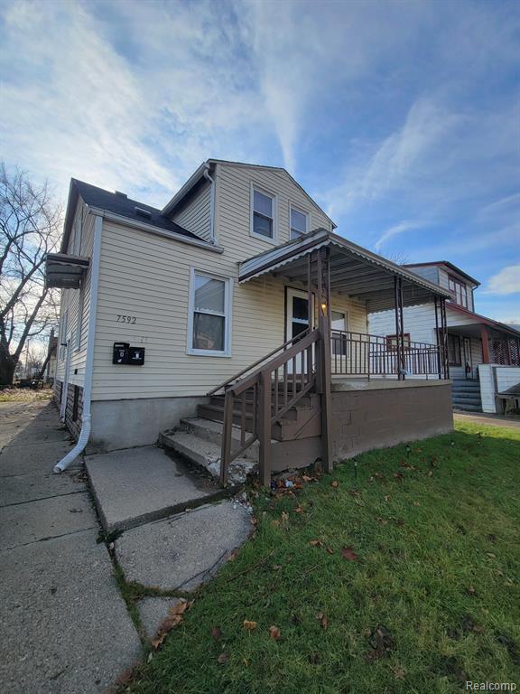 Building Photo - 7592 Maxwell Ave