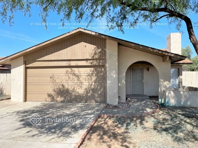 Building Photo - 6108 N 71st Dr