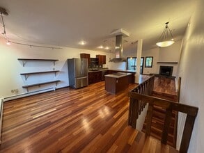 Building Photo - 4782 Mills Dr