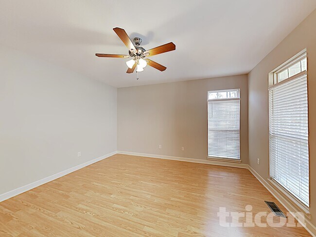 Foto del edificio - 805 Stratford Rd