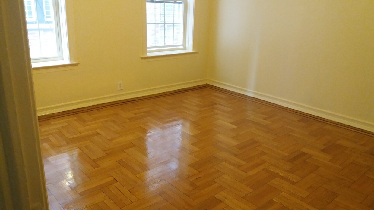 Foto principal - 2520 Olinville Ave