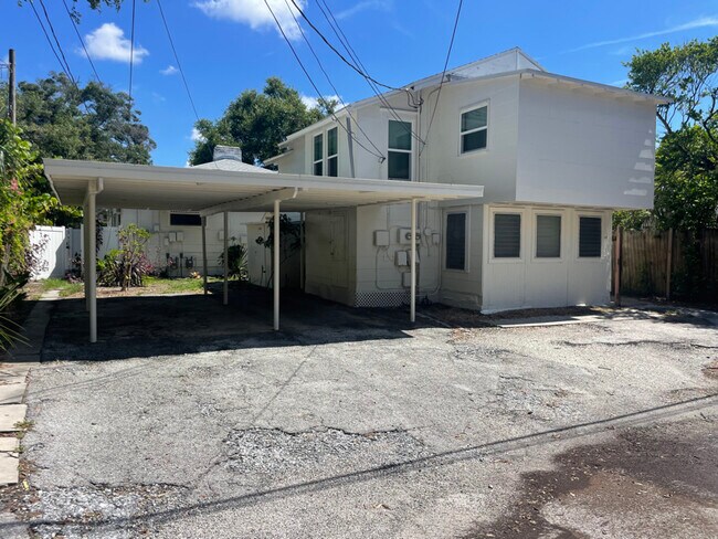 Foto del edificio - 2176 8th Ave N