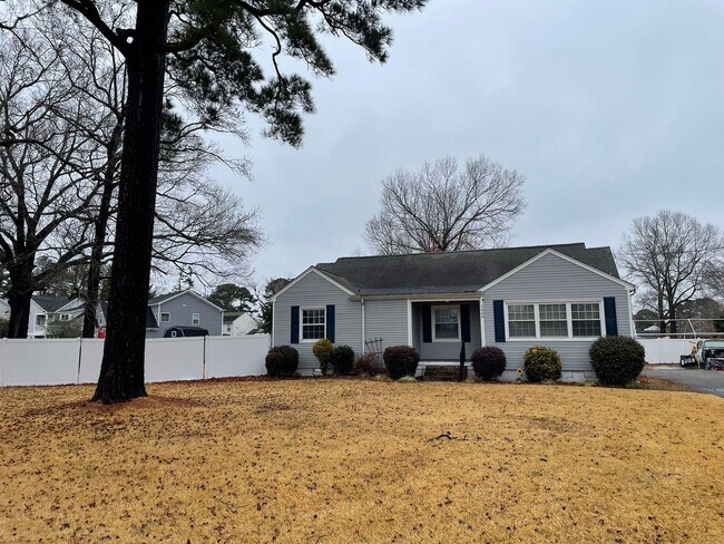 Building Photo - Spacious 5-Bedroom Home in Virginia Beach