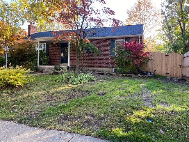 Building Photo - 721 Brook Dr
