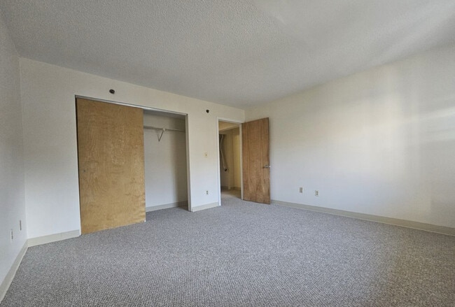 Building Photo - 144 North Beacon St