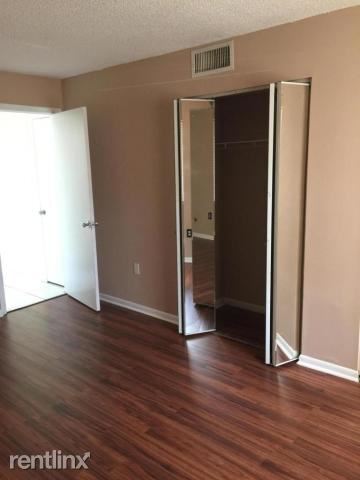 Building Photo - 1 br, 1 bath  - 6054 Forest Hill Blvd