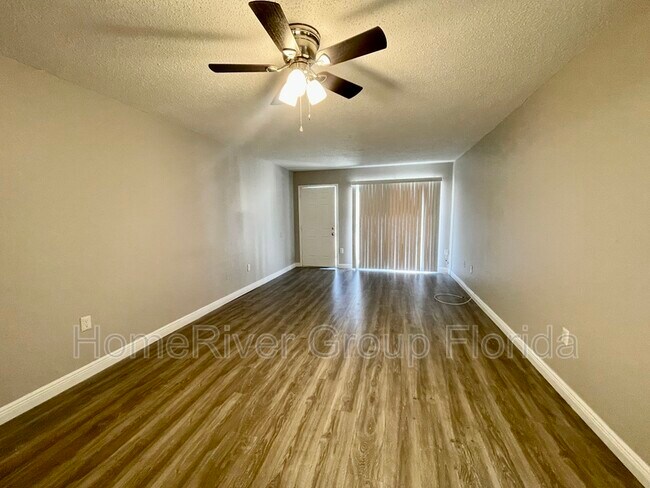 Building Photo - 7903 Savanah Palm Pl