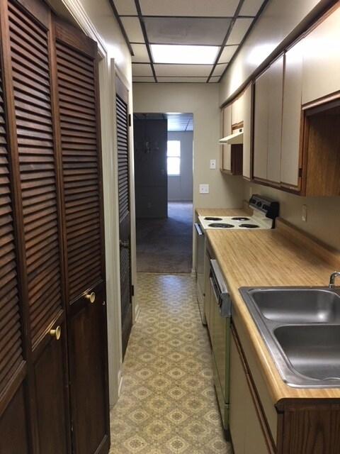 Foto del edificio - One Bedroom One Bath Apartment in Charleston