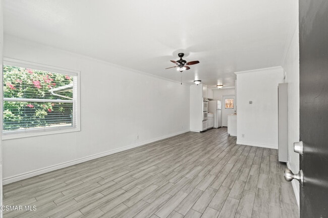 Building Photo - 3345 Porter Ln