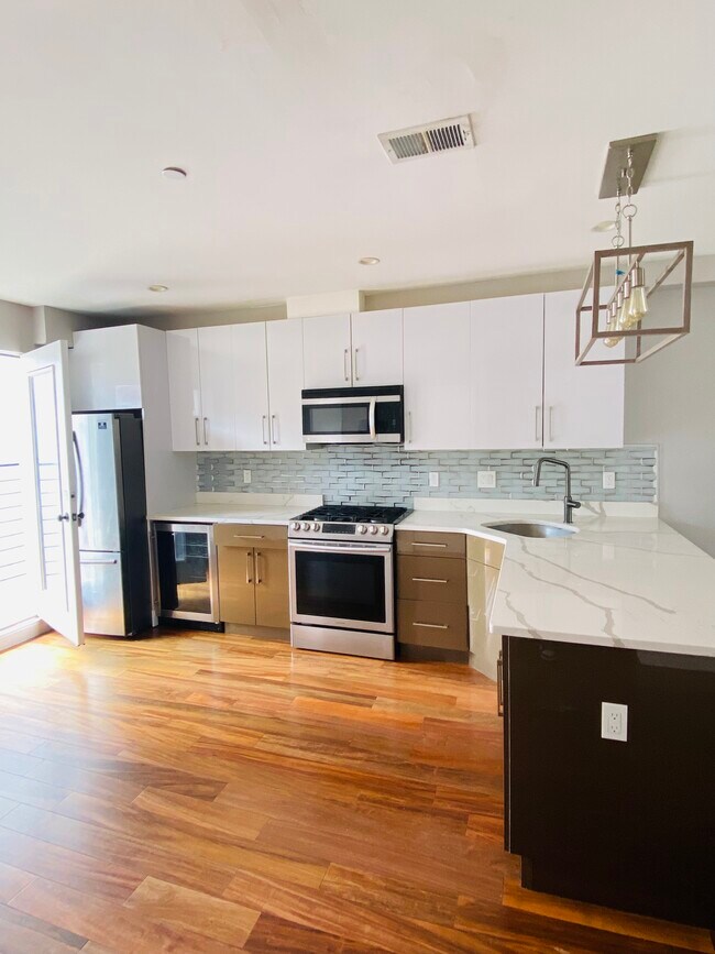 Building Photo - 1514 Ridge Ave