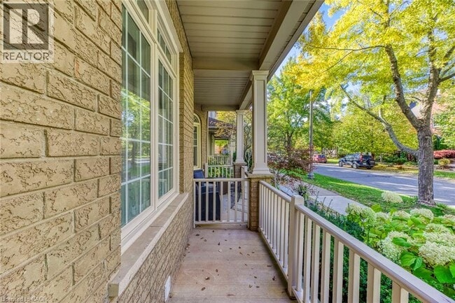 Photo du bâtiment - 186 Gatwick Dr