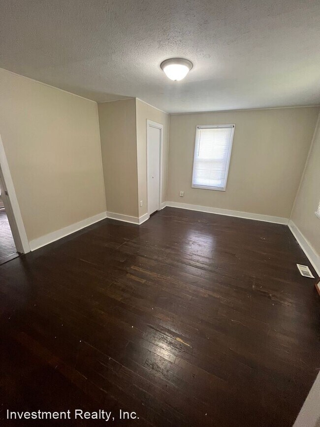 Building Photo - 2 br, 1 bath House - 1028 E Blaine St