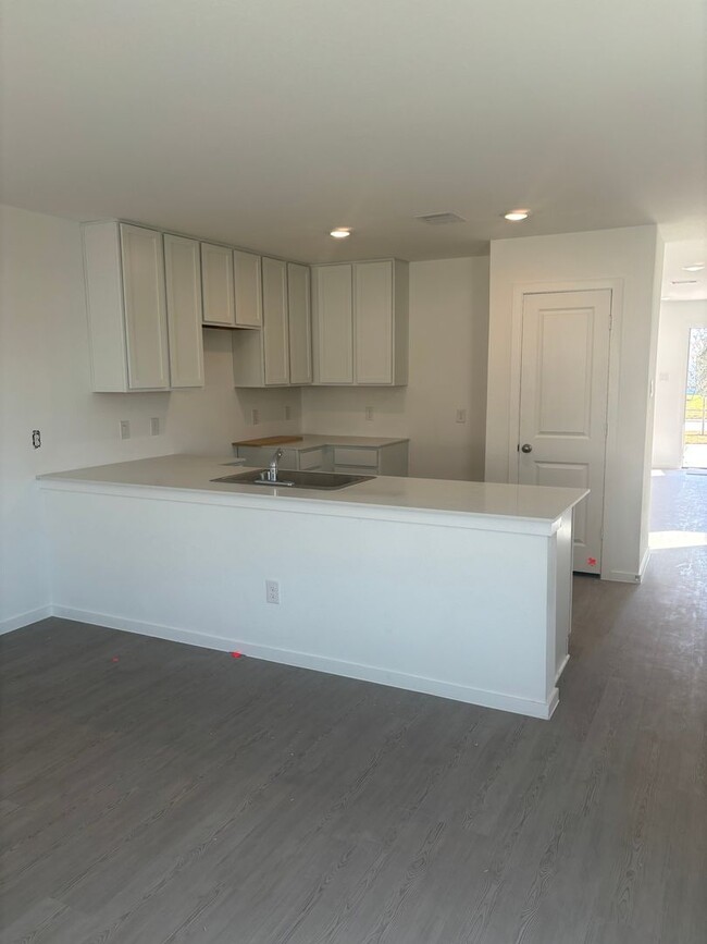 Building Photo - 4 Bedroom Single Family Home in New Caney